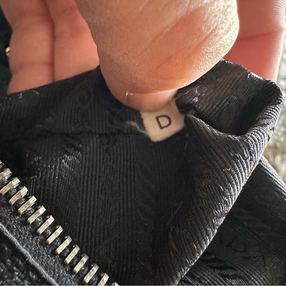 PRADA TESSUTO  AUTHENTIC BLACK SUEDE BUCKLE BAG RARE - Picture 16 of 17